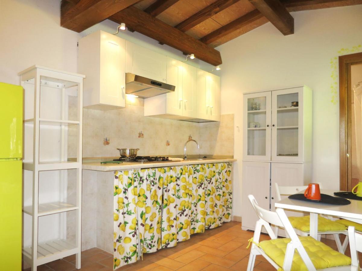 Holiday Home Chalet Del Lago By Interhome Bolsena Exterior photo